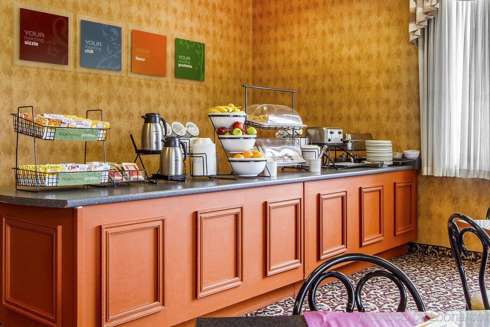 Holiday Inn Express & Suites Waterville - North By Ihg Экстерьер фото