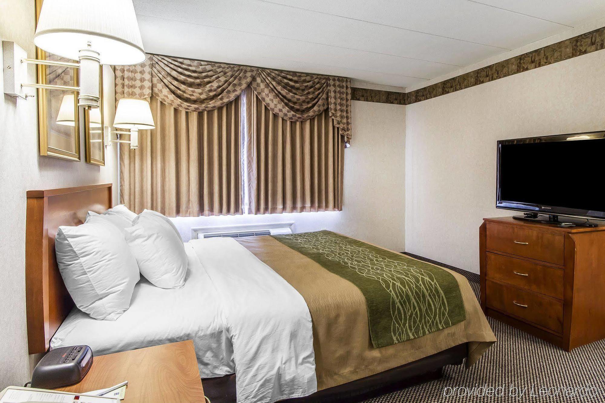 Holiday Inn Express & Suites Waterville - North By Ihg Экстерьер фото