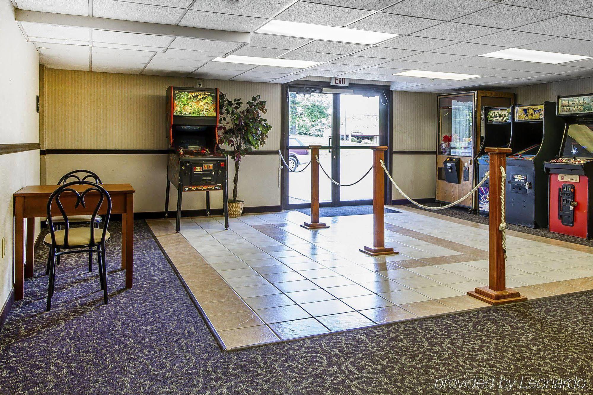 Holiday Inn Express & Suites Waterville - North By Ihg Экстерьер фото